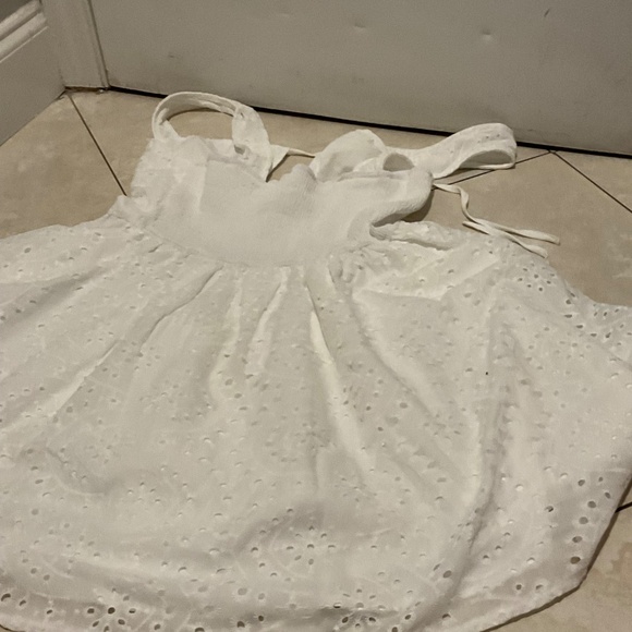 Dresses - Picture 2 of 5